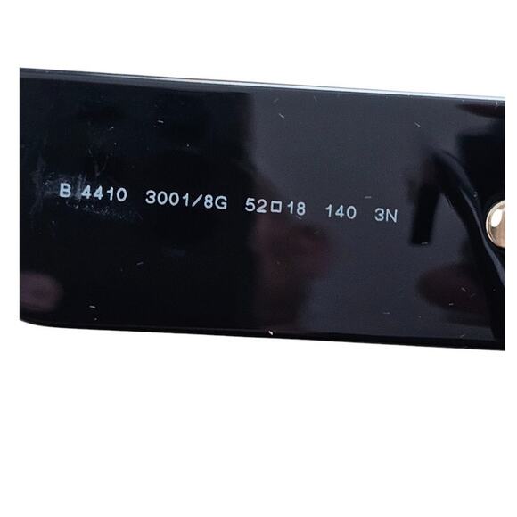 Burberry BE4410 square-frame sunglasses in black acetate - Picture 8 of 10